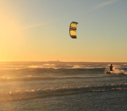 Stefan Haghofer kitesurfing in Cape Town, Sunset Beach