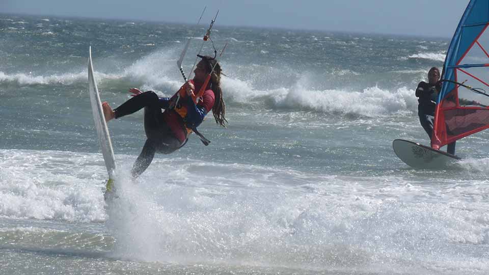 Cape Town wave kitesurfing