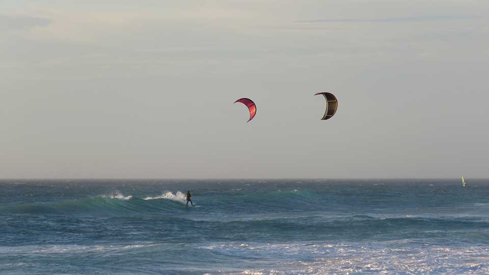 the best wave kitesurfing school sunset beach